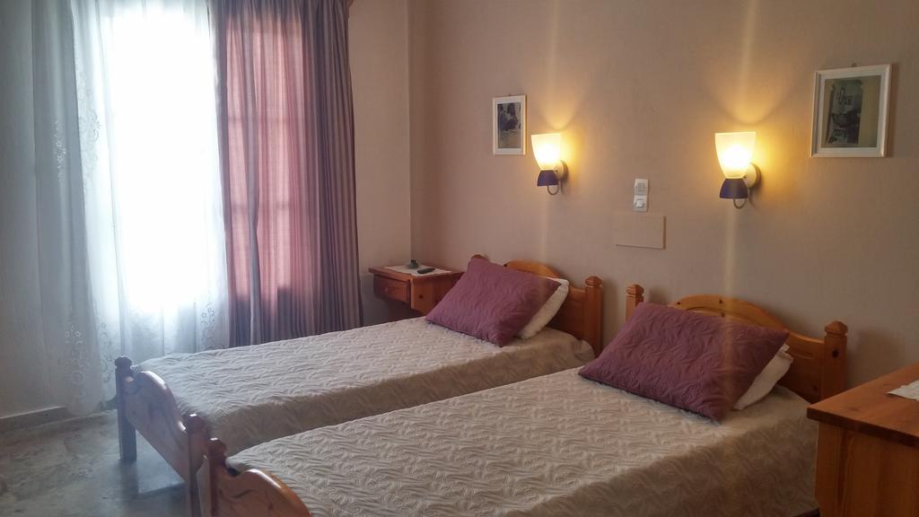 Vrohaki Studios & Rooms Piso Livadi Luaran gambar