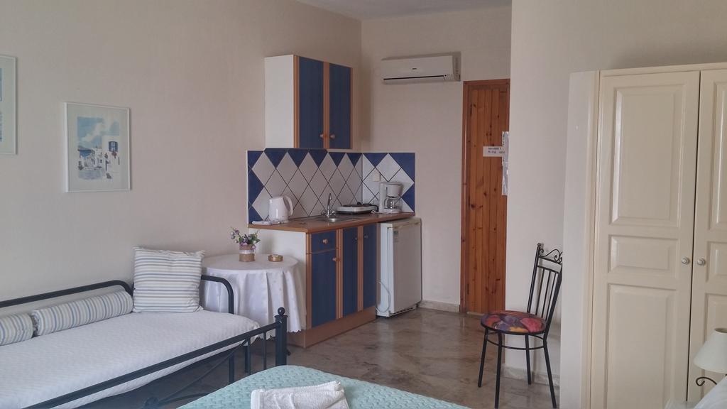 Vrohaki Studios & Rooms Piso Livadi Luaran gambar