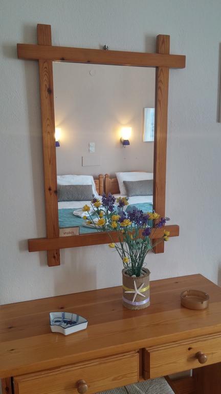 Vrohaki Studios & Rooms Piso Livadi Luaran gambar