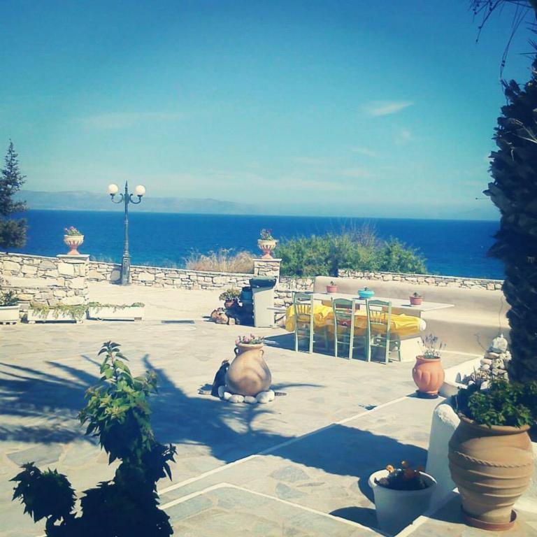 Vrohaki Studios & Rooms Piso Livadi Luaran gambar
