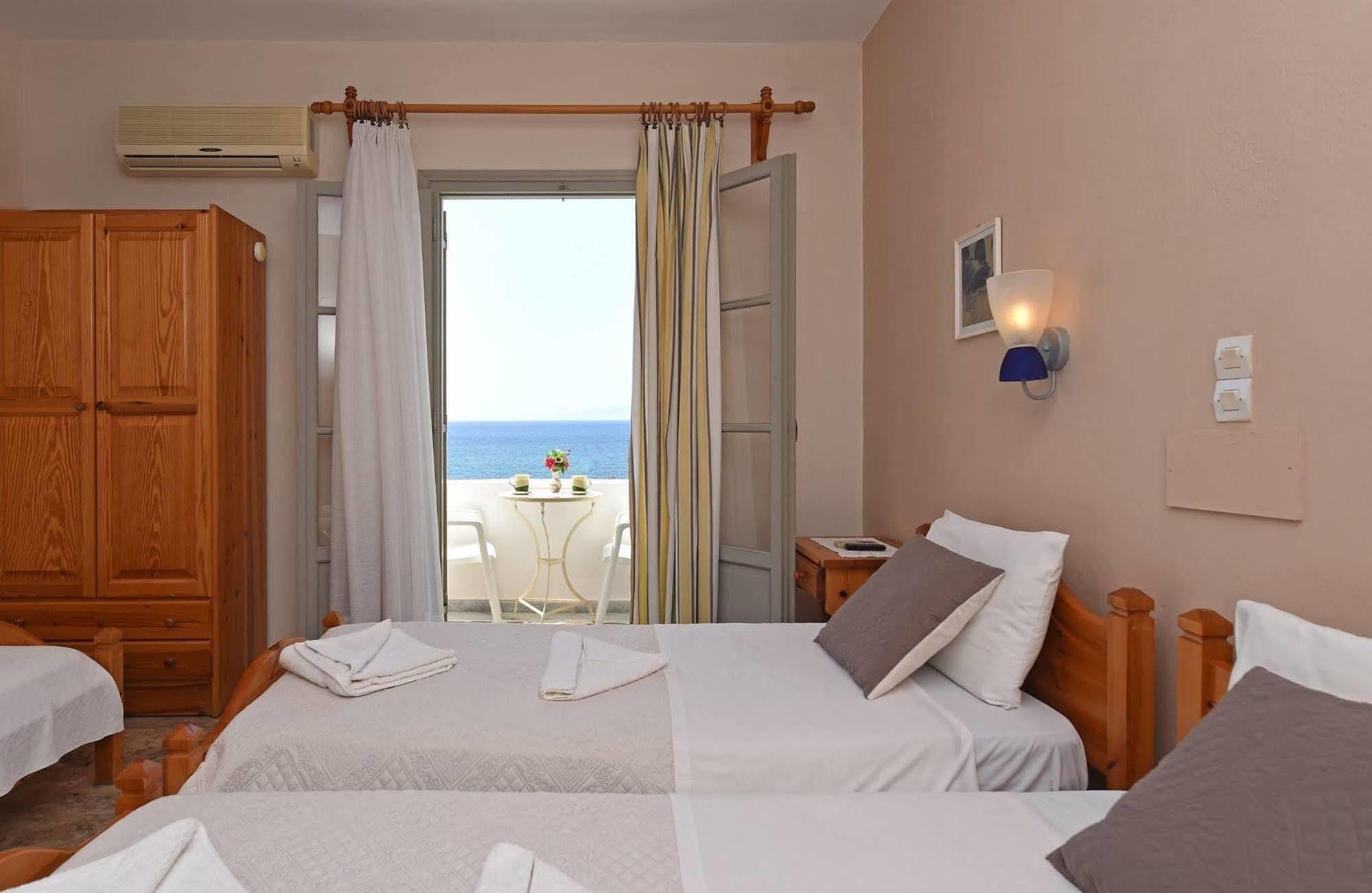 Vrohaki Studios & Rooms Piso Livadi Luaran gambar