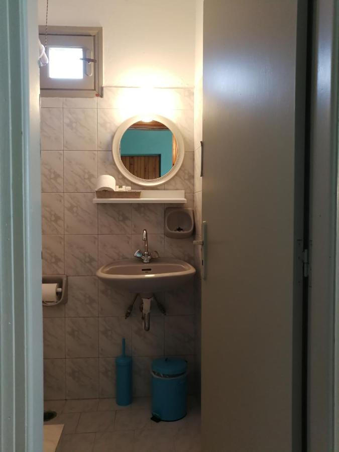 Vrohaki Studios & Rooms Piso Livadi Luaran gambar