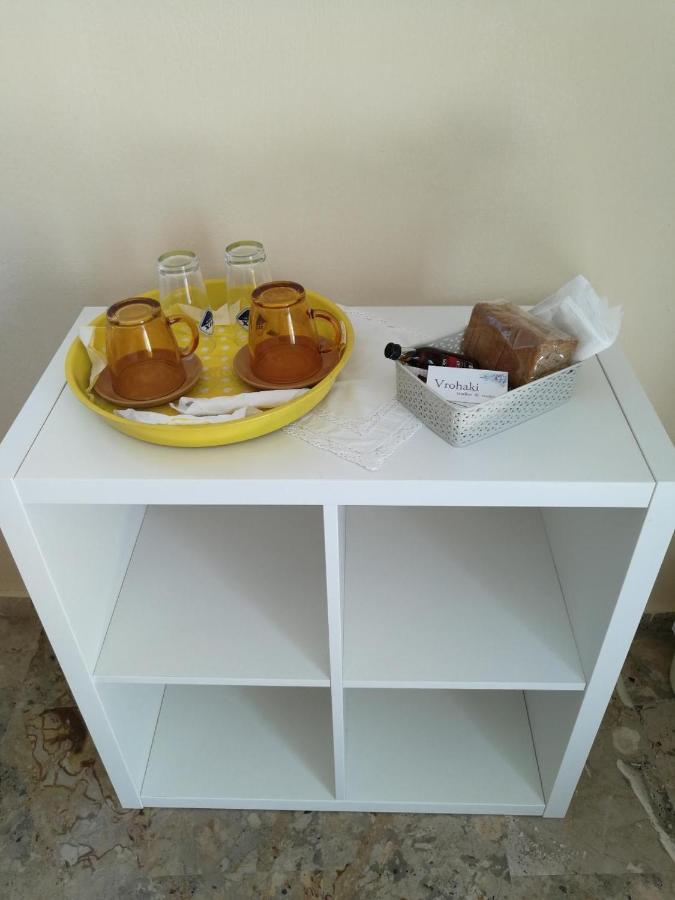 Vrohaki Studios & Rooms Piso Livadi Luaran gambar